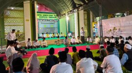 Suasana peringatan Maulid Nabi Muhammad SAW sekaligus tasyakuran HUT ke-81 RI yang digelar Kankemenag Pamkesan. (IMDAD FAIHA / KLIKMADURA)