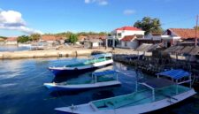 Sejumlah perahu nelayan berada di bibir pantai Dusun Pajenasem, Desa/Pulau Saobi, Kecamatan Kangayan, Kabupaten Sumenep, Madura, Jawa Timur. (PRENGKI WIRANANDA / KLIKMADURA)