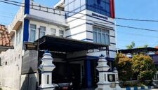 Kantor Dinas Kebudayaan Pariwisata Pemuda dan Olahraga (Disbudparpora) Kabupaten Sampang tampak megah. (KLIKMADURA)
