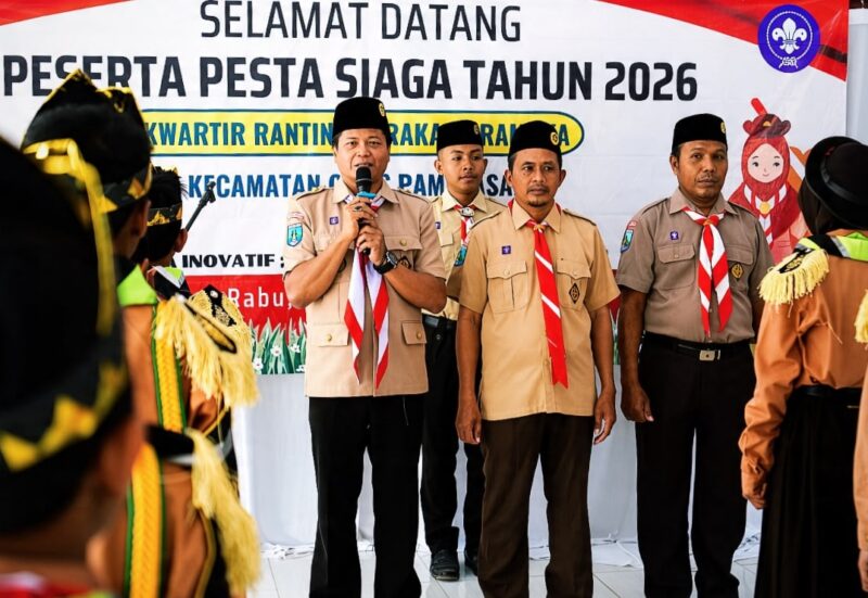 Ketua Kwarran Galis, Moh. Sadili saat memimpin jalannya upacara pembukaan Pesta Siaga Kwarran Galis 2026. (ISTIMEWA)