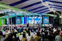 Ribuan masyarakat memadati halaman Pondok Pesantren Darut Tauhid, Pamekasan, Jumat (4/9/2026).