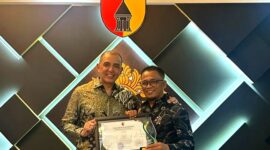 Miftahol Umar foto bersama Pangdam V/ Brawijaya, Mayjen TNI Rudy Saladin. (KLIKMADURA)