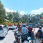 Kondisi antrean BBM di SPBU Banyuanyar, Kabupaten Sampang. (ALI MUCHTAR / KLIKMADURA)