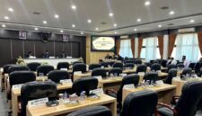 Suasana ruang rapat paripurna DPRD Pamekasan kosong. (MOH. IQBALUL KHAVEI MZ / KLIKMADURA)