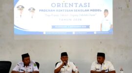 Kadisdikbud Pamekasan Basri Yulianto memimpin rapat pembentukan Rintisan Sekolah Model di Aula Disdikbud Pamekasan. (DISDIKBUD PAMEKASAN FOR KLIK MADURA)