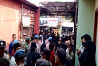 Suasana eksekusi bangunan di Jalan Raya Bringkoneng, Dusun Bringkoneng, Desa Tlagah, Kecamatan Banyuates, Kabupaten Sampang. (KLIKMADURA)