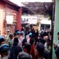 Suasana eksekusi bangunan di Jalan Raya Bringkoneng, Dusun Bringkoneng, Desa Tlagah, Kecamatan Banyuates, Kabupaten Sampang. (KLIKMADURA)