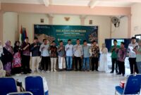 Ketua Lakpesdam PCNU Sumenep, Siswadi memimpin Deklarasi Gerakan Masyarakat Sumenep Peduli Lingkungan. (KLIKMADURA)