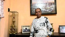 Hannan, pembina Musik Daul Semut Ireng saat ditemui di kediamannya. (KLIKMADURA)
