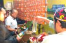 Petugas Satresnarkoba Polresta Sumenep mengamankan sejumlah minuman keras dari sebuah toko kelontong di Kelurahan Bangselok. (HUMAS POLRESTA SUMENEP)