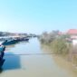 Sejumlah perahu nelayan tambat di Pelabuhan Tanglok, Sampang. (ALI MUCHTAR / KLIKMADURA)