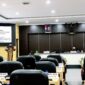 Wakil Bupati Pamekasan, H. Sukriyanto saat menyampaikan jawaban terhadap pandangan umum fraksi tentang perubahan APBD tahun 2026. (MOH. IQBALUL KHAVEI MZ / KLIKMADURA)
