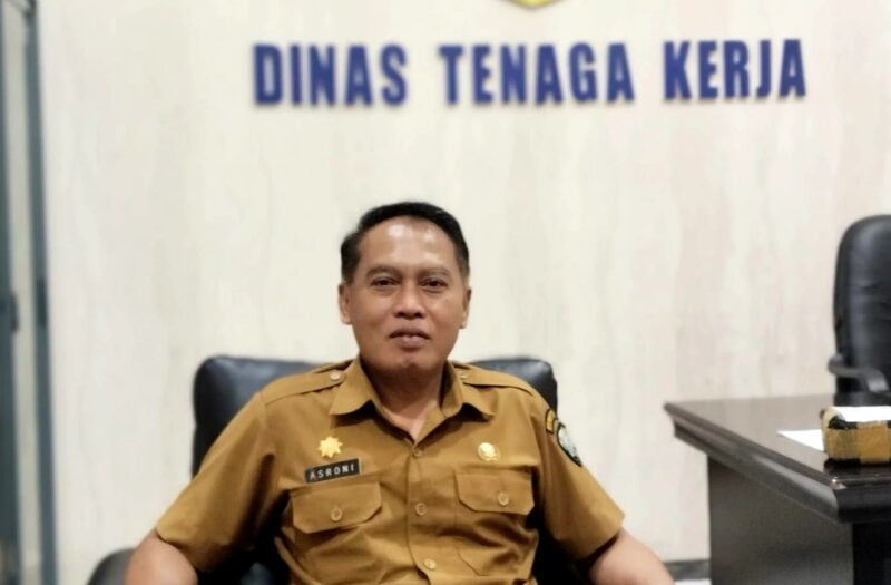 Kepala Disnaker Sampang, Asroni, S.Sos., M.Si. (KLIKMADURA)
