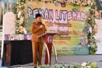 Bupati Sumenep, Achmad Fauzi Wongsojudo menyampaikan sambutan saat menghadiri Pekan Literasi 2026 di SMAN 1 Sumenep. (KLIKMADURA)
