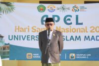 Rektor UIM, Dr. H. Ahmad saat memimpin apel HSN 2026. (KLIKMADURA)