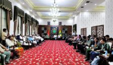Suasana saat puluhan ulama menyampaikan aspirasi kepada bupati dan forkopimda di Ruang Peringgitan Dalam, Mandhapa Agung Ronggosukowati Pamekasan. (MOH. IQBALUL KHAVEI MZ / KLIKMADURA)