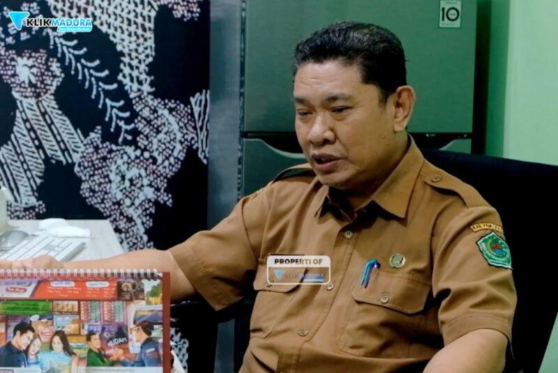 Direktur RSUD Waru Pamekasan dr. Nanang Suyanto saat diwawancarai tim Klik Madura beberapa waktu lalu. (TANGKAP LAYAR)