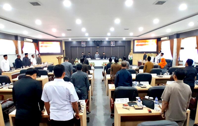 Suasana rapat paripurna saat penyampaian pendapat akhir fraksi-fraksi sekaligus pengambilan keputusan terhadap Raperda Perubahan APBD 2026, Rabu (30/9/2026).