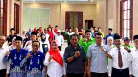 Peserta bimtek pengelolaan dan pertanggungjawaban bantuan keuangan partai politik foto bersama usai kegiatan. (KLIKMADURA)