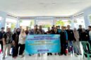 Peserta Kuliah Kerja Nyata Tematik (KKNT) Fakultas Pertanian foto bersama di Balai Kelurahan Gunongsekar, Kecamatan Sampang, Sabtu (3/10/2026).