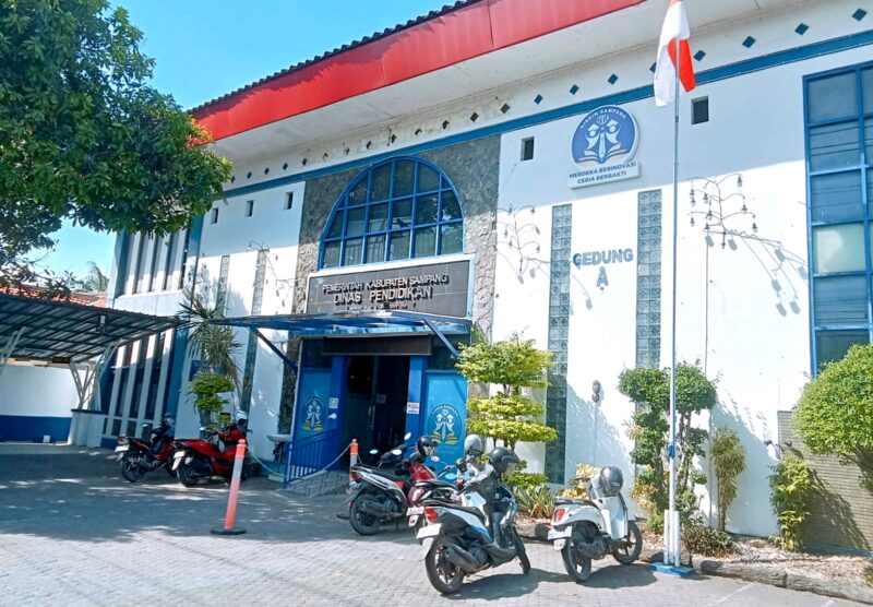 Kantor Dinas Pendidikan Kabupaten Sampang. (KLIKMADURA)