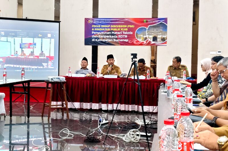 Bupati Sumenep Achmad Fauzi Wongsojudo memimpin FGD penyusunan RDTR di Hotel Kaberaz Sumenep. (KLIKMADURA)