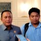 Kowil BGN Pamekasan Haryanto Rahmansyah Tri Arif bersama Ketua Satgas MBG Pamekasan H. Sukriyanto saat sesi wawancara beberapa waktu lalu (LAILIYATUN NURIYAH/KLIK MADURA).