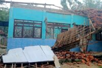 Kondisi SDN Mandulang 2 yang mengalami rusak parah. (KLIKMADURA)