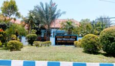 Kantor Dinas Tenaga Kerja Kabupaten Sampang. (DOK. KLIKMADURA)