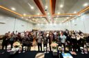 Pemateri dan seluruh peserta pertemuan terkait pencegahan NAPZA pada remaja di Ballroom Hotel Cahaya Berlian, Kamis (8/10/2026). (LAILIYATUN NURIYAH/KLIK MADURA)
