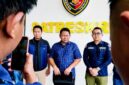 Kasatreskrim Polres Pamekasan, AKP Yoyok Hardianto (tengah) saat menggelar konferensi pers, Kamis (8/10/2026).