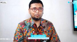 Kepala Puskesmas Waru, Kabupaten Pamekasan, dr. Hegi Darmawan saat siniar di Studio I Klik Madura. (ISTIMEWA)