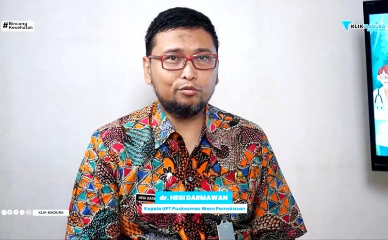 Kepala Puskesmas Waru, Kabupaten Pamekasan, dr. Hegi Darmawan saat siniar di Studio I Klik Madura. (ISTIMEWA)