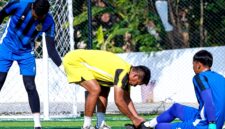 Skuad Bhayangkara FC saat latihan di Lapangan Puri Dewata Mini Soccer (PDMS) Pamekasan. (KLIKMADURA)
