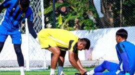 Skuad Bhayangkara FC saat latihan di Lapangan Puri Dewata Mini Soccer (PDMS) Pamekasan. (KLIKMADURA)
