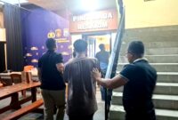 Tersangka kasus pencurian digelandang di Mapolres Sampang. (KLIKMADURA)