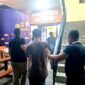 Tersangka kasus pencurian digelandang di Mapolres Sampang. (KLIKMADURA)