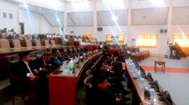 Suasana rapat paripurna DPRD Sampang saat membahas APBD 2027. (ALI MUCHTAR / KLIKMADURA)