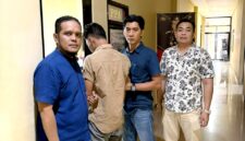 MFH (20), warga Kecamatan Talango digelandang polisi karena terlibat kasus dugaan pencabulan terhadap anak di bawah umur. (HUMAS POLRESTA SUMENEP FOR KLIKMADURA)