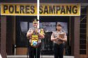 Kapolres Sampang AKBP Anang Hardiyanto saat memimpin apel Hari Sumpah Pemuda 2026. (KLIKMADURA)