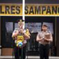 Kapolres Sampang AKBP Anang Hardiyanto saat memimpin apel Hari Sumpah Pemuda 2026. (KLIKMADURA)