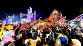 Ribuan warga dari berbagai daerah memadati Arek Lancor Pamekasan mengikuti kegiatan sarasehan budaya. (KLIKMADURA)