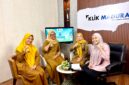 Kapus Batumarmar Pamekasan Nurhayatun bersama staf Puskesmas Batumarmar saat menghadiri podcast kesehatan di kantor Klik Madura, Senin (26/10/2026) (TANGKAPAN LAYAR).