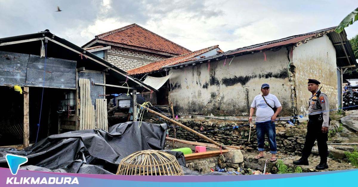 Grebek Judi Sabung Ayam di Desa Blaban, Polres Pamekasan Amankan 12 ...