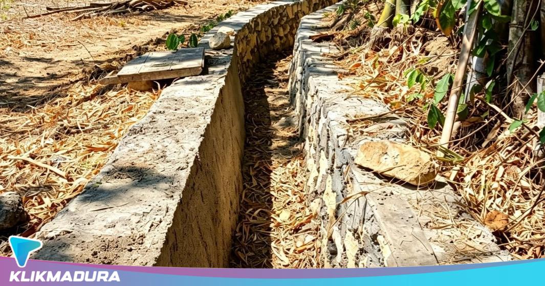 Jadi Sorotan, Proyek P3-TGAI Desa Anggersek Sampang Belum Rampung Padahal Anggaran Sudah Cair 100 Persen