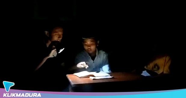Saobi Gelap Gulita Akibat PLTS Tak Beroperasi Normal, Nelayan hingga Siswa Terdampak