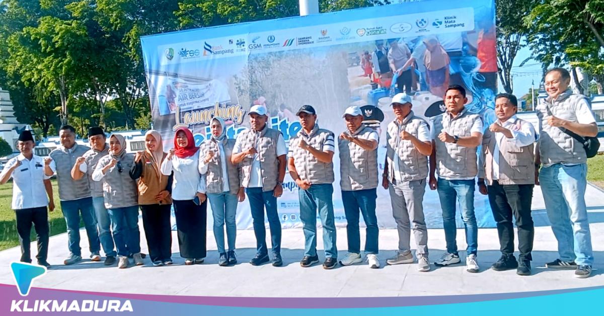 Kekeringan Landa Kota Bahari, Forum Sampang Sahat Salurkan Satu Juta Liter Air