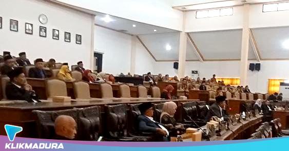 Fraksi PAN DPRD Sampang Soroti Banyak Jalan Rusak Tak Tersentuh Pemerintah