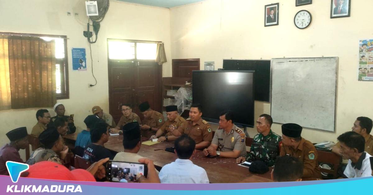 Sering Keluar Saat Jam Kerja, Kepala SDN Jambringin 2 Pamekasan Diminta Dimutasi