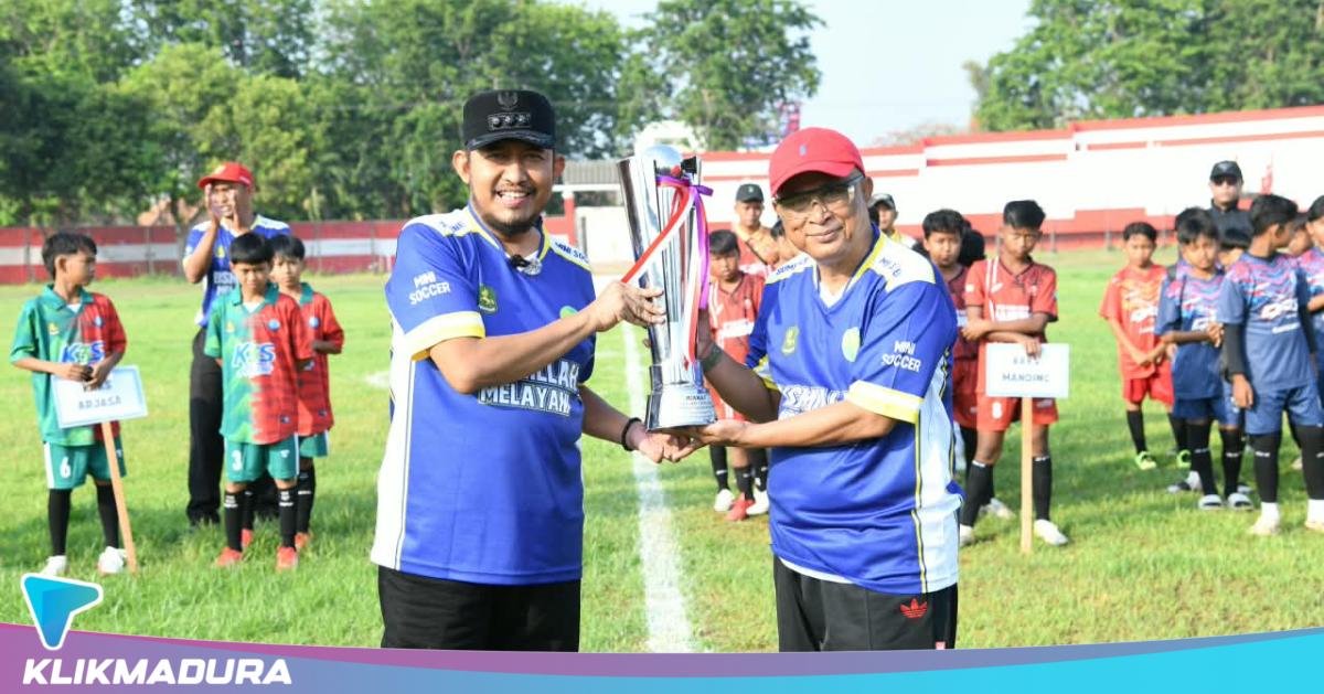 Buka Turnamen Mini Soccer U-13, Bupati Fauzi Dorong Pembinaan Sepak Bola Sumenep Dimulai Sejak Bangku SD